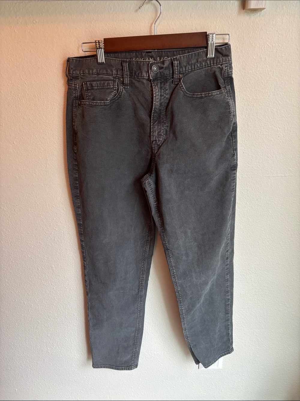 AMERICAN EAGLE Mom Jeans Gray Corduroy Pants 6